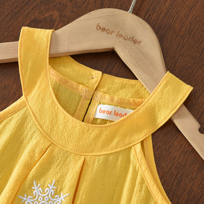 Sleeveless Embroidery Sun-top Hollow Pants Kid Girls' Summer Vacation Set