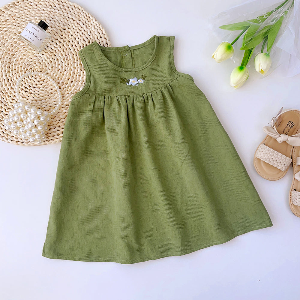 Summer Arrival Teddy Bear Pattern Embroidered Sleeveless Dress for Stylish Girls